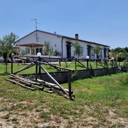 Casale Bianco Al Casello Dell' Autostrada Guidonia Ngoại thất bức ảnh